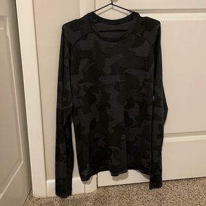 LULULEMON Long Sleeve Metal Vent